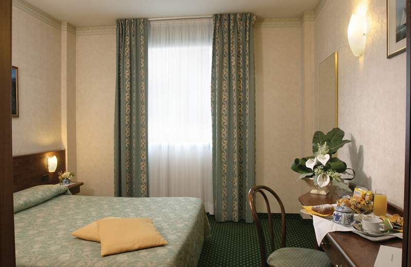 B&B Hotel Ferrara Hotel 3*